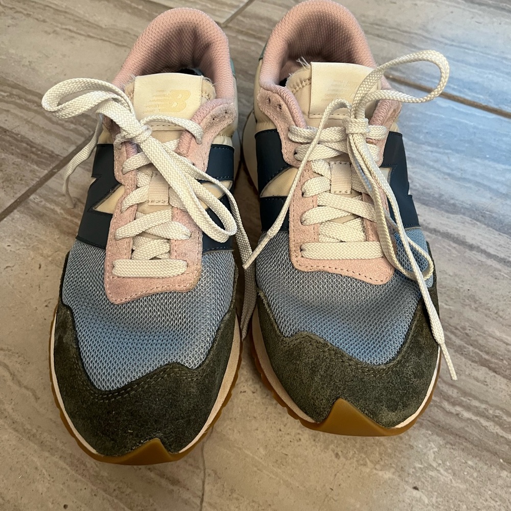 New Balance 237 Women’s Sneakers - Picture 7 of 13